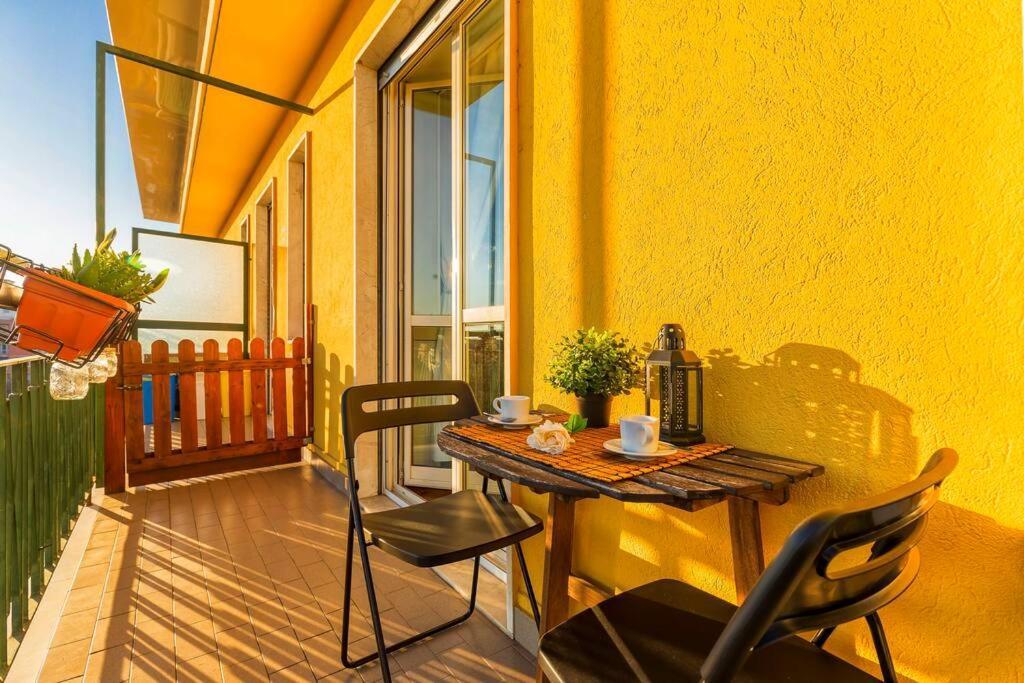 Sunny & Updated Flat With Panoramic City View 50M From M4 Stop Milano Esterno foto