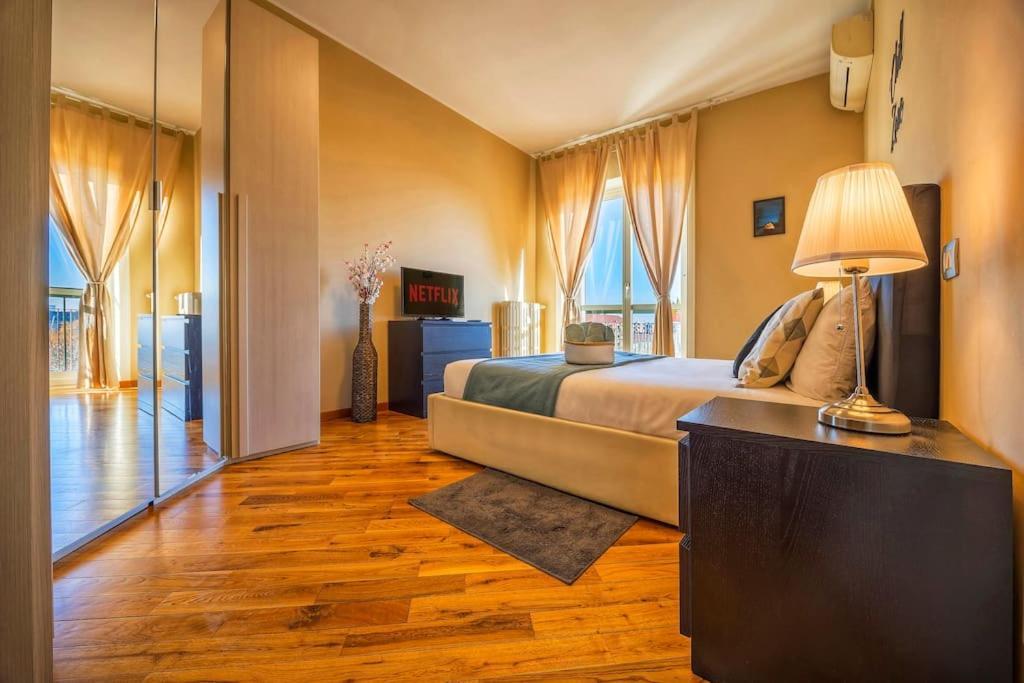 Sunny & Updated Flat With Panoramic City View 50M From M4 Stop Milano Esterno foto