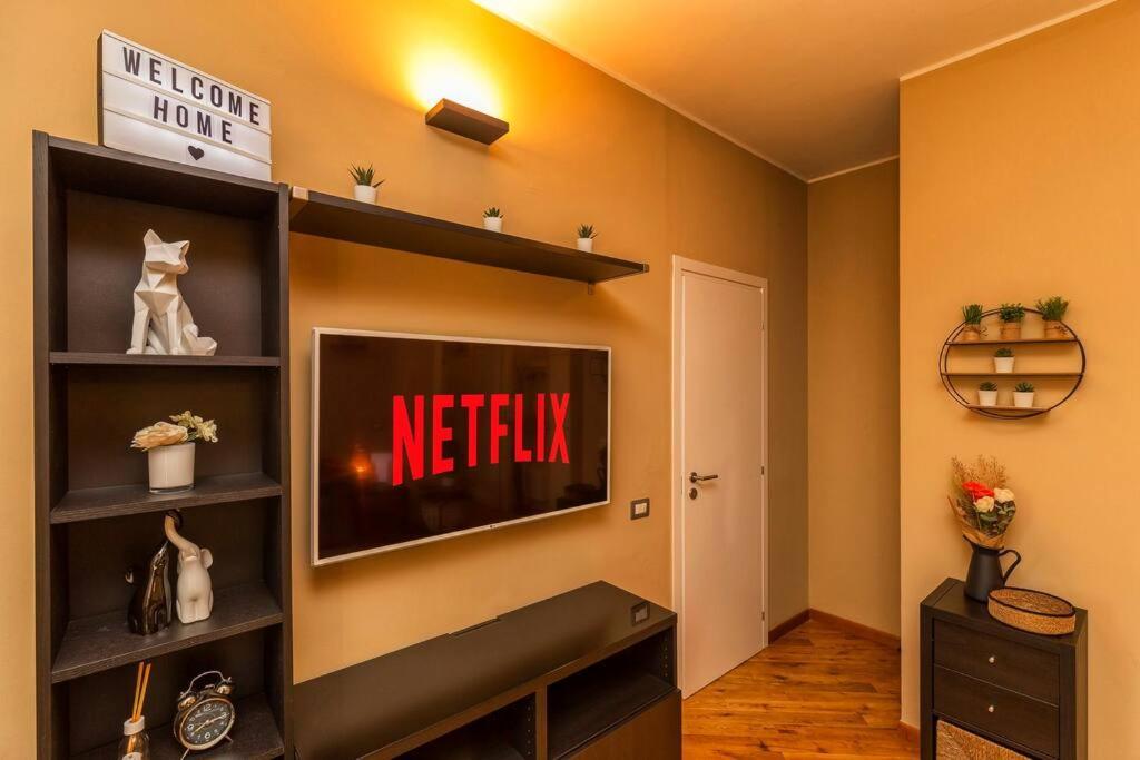 Sunny & Updated Flat With Panoramic City View 50M From M4 Stop Milano Esterno foto