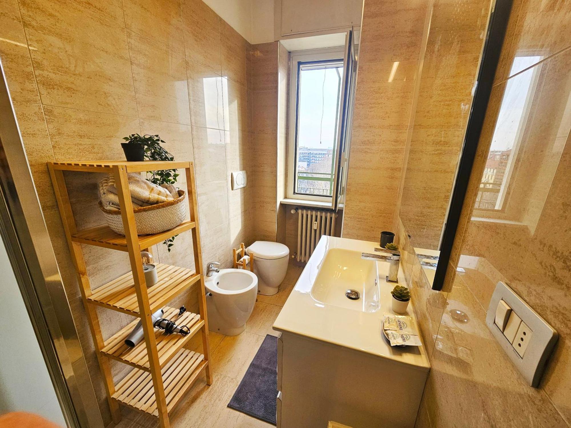 Sunny & Updated Flat With Panoramic City View 50M From M4 Stop Milano Esterno foto